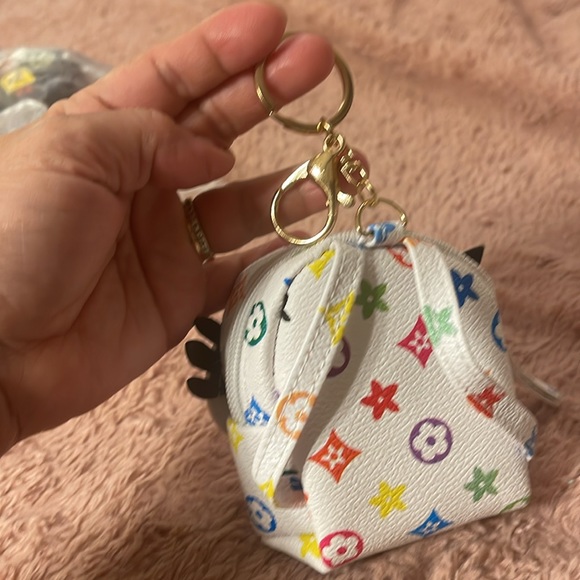 UNBRANDED ITEM - Picture 2 of 3